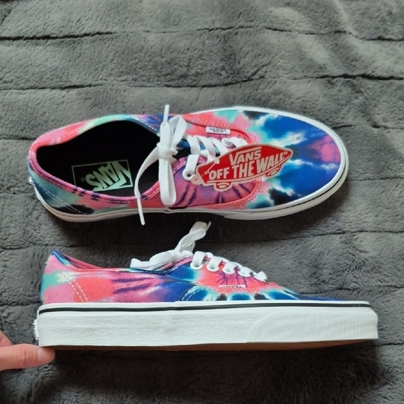 Vans Size 7M/8.5W Tie-Dye Sneakers! NWT! - Picture 11 of 11